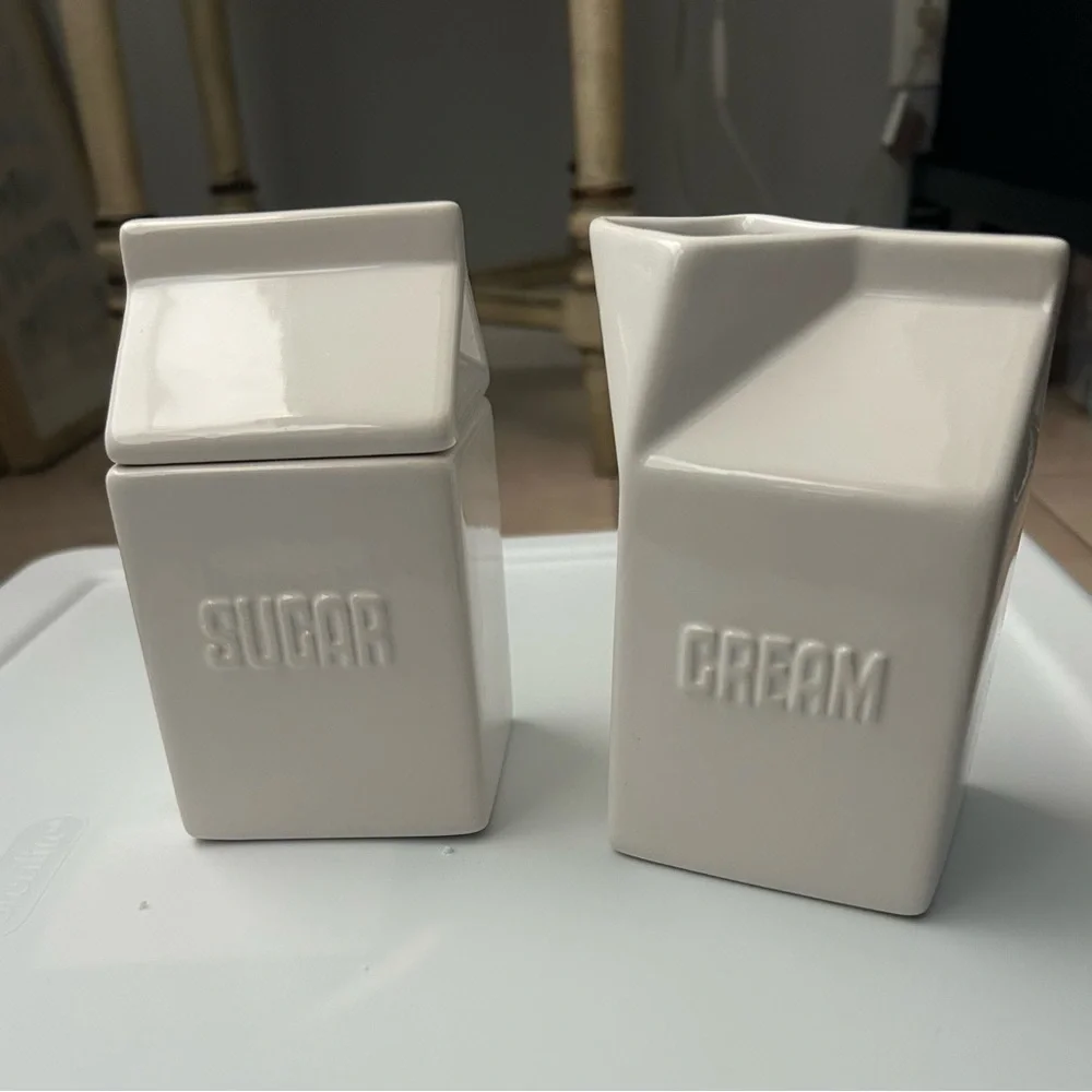 NIB Ceramic Cream & Sugar Set - White